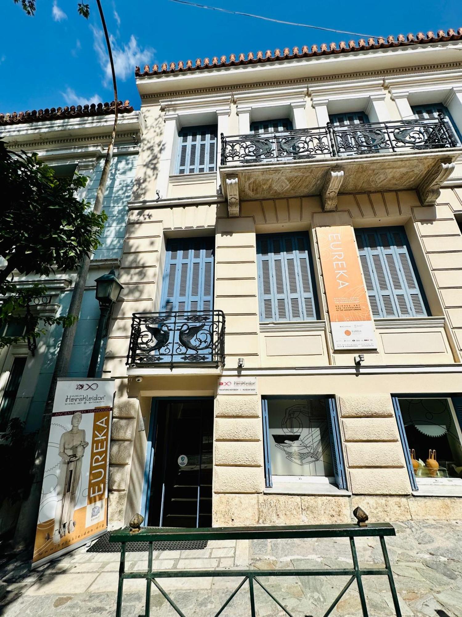 Yuna Penthouse, 100Sqm Private Rooftop Terrasse, Acropolis By Foot เอเธนส์ ภายนอก รูปภาพ